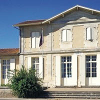 La mairie d'Asques - photo extraite du site http://visites.aquitaine.fr/asques